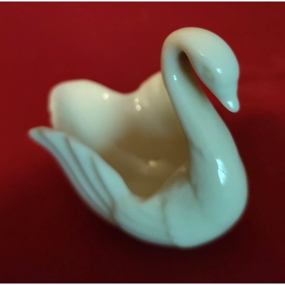"To The Bride" Lenox Cream Swan - Picture 6 of 11